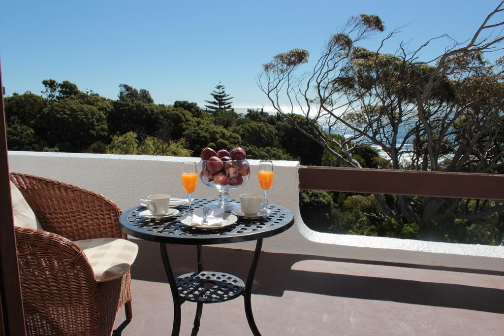Sunset Apartment Cape Town Room photo